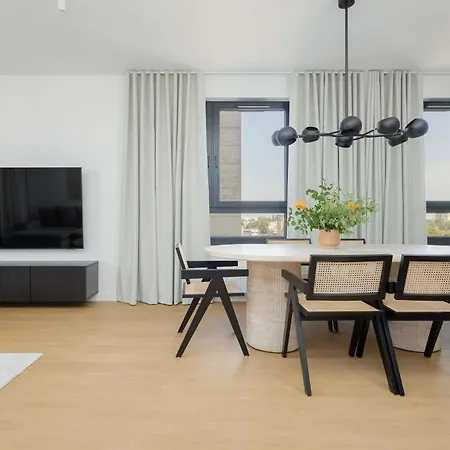 Luxury With Ac In By Renters Prestige