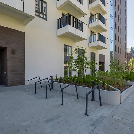 Luxury With Ac In By Renters Prestige