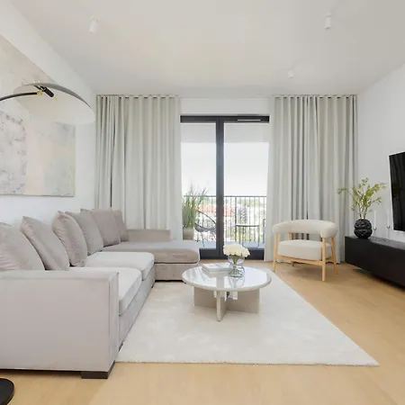 Lejlighed Luxury With Ac In By Renters Prestige Warszawa
