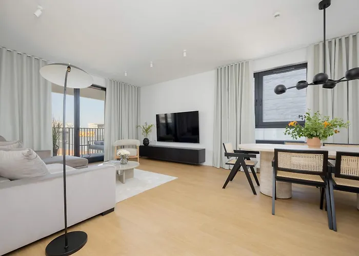 Luxury With Ac In By Renters Prestige