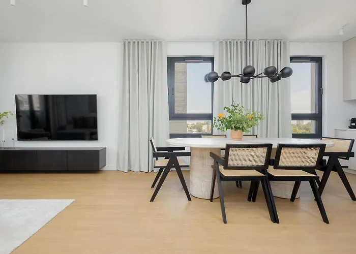 Luxury With Ac In By Renters Prestige