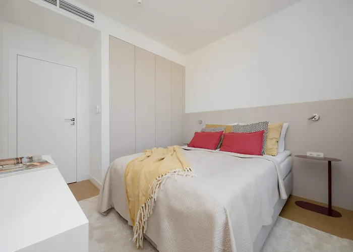 Luxury With Ac In By Renters Prestige Apartament Warszawa